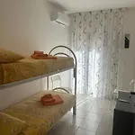 Trilo Amaranto Апартаменты *